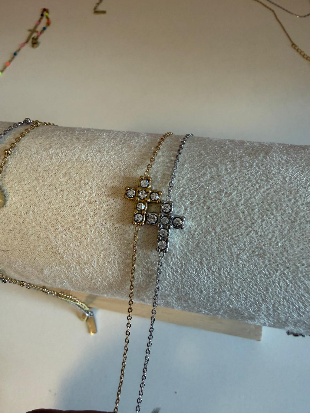 PULSERA CRUZ BRILLO