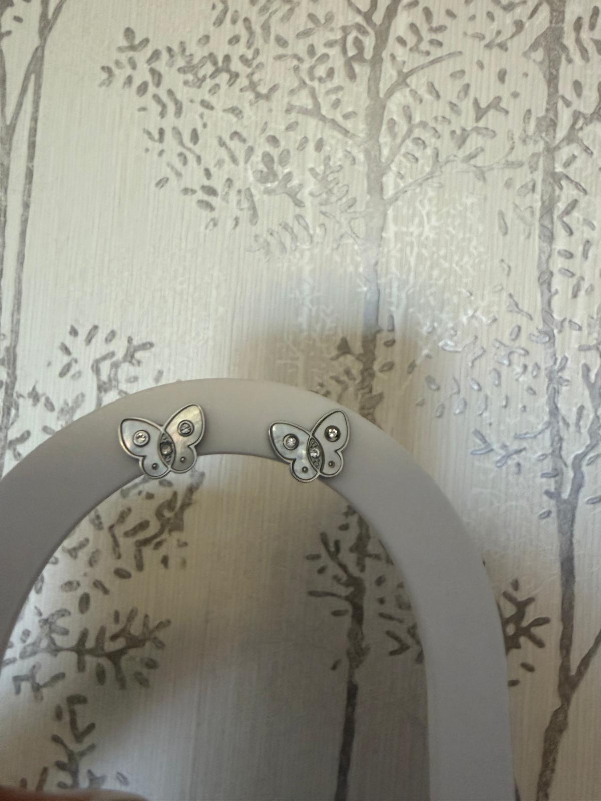 PENDIENTES MARIPOSA
